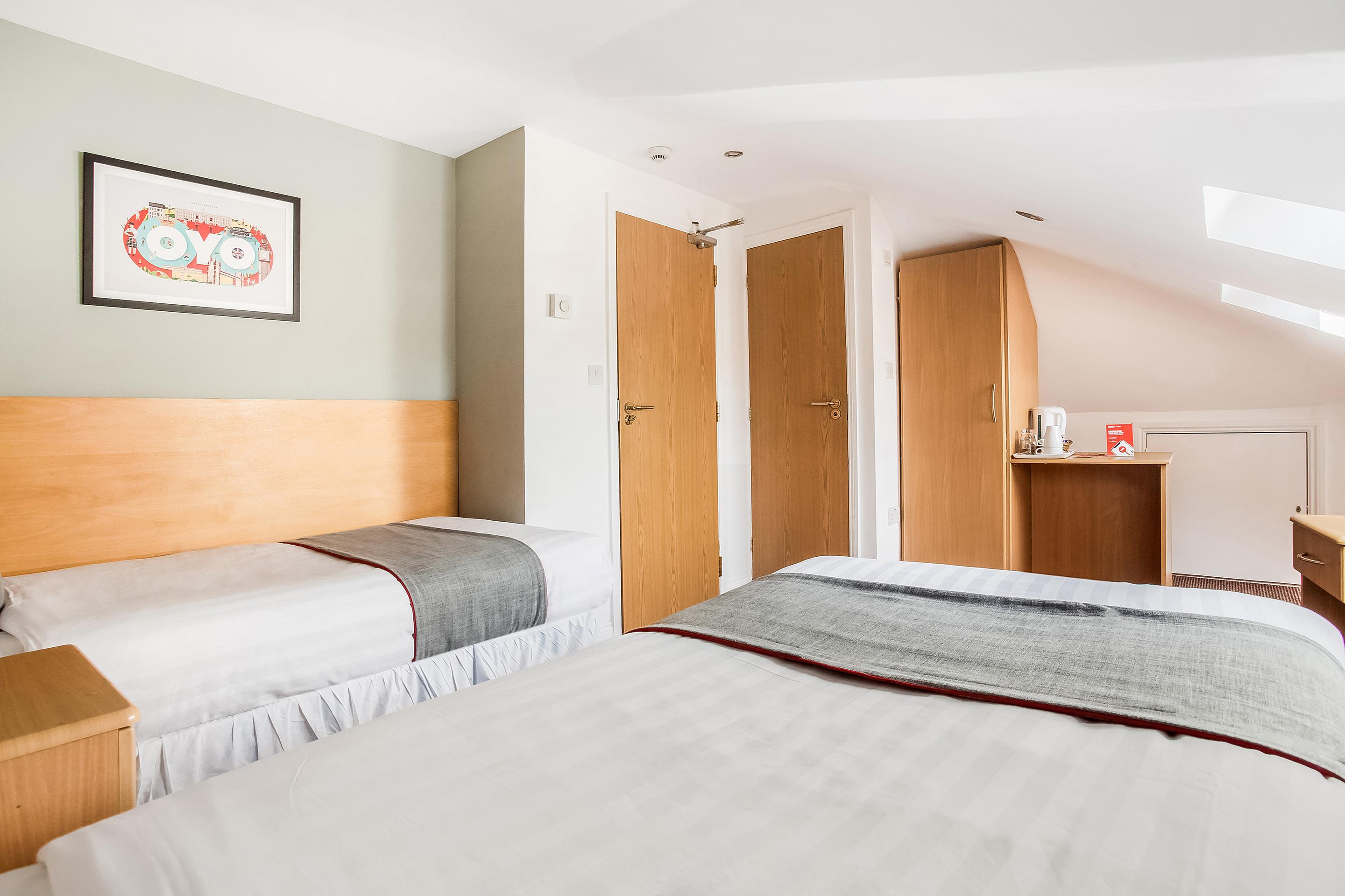 Oyo London Guest House Экстерьер фото